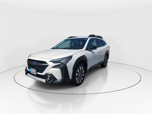 Used 2023 Subaru Outback Limited image 4
