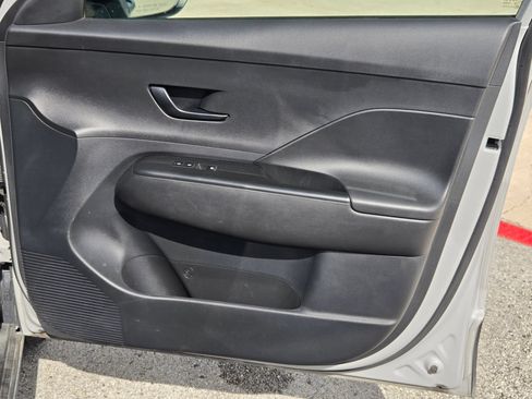 Used 2024 Hyundai Kona SEL FWD image 28