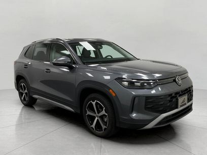 New 2025 Volkswagen Tiguan SE