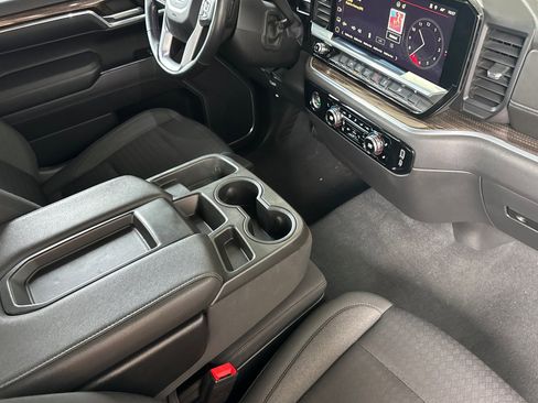 Used 2022 GMC Sierra 1500 Elevation image 14