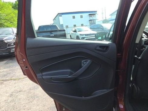 Used 2015 Ford Escape S FWD image 28