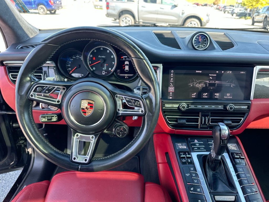 Used 2020 Porsche Macan Turbo AWD/4WD image 19