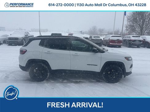 Used 2023 Jeep Compass Altitude w/ Sun and Sound Group image 3