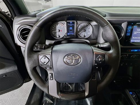 Certified 2019 Toyota Tacoma TRD Off-Road image 11