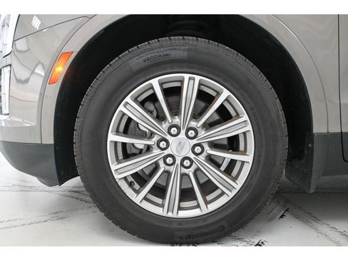 Used 2018 Cadillac XT5 Luxury w/ Driver Awareness Package FWD image 22