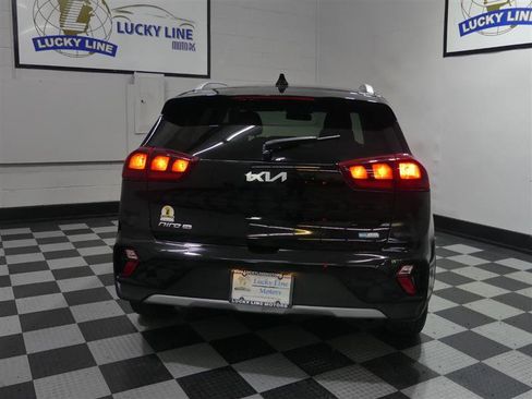 Used 2022 Kia Niro LX image 8