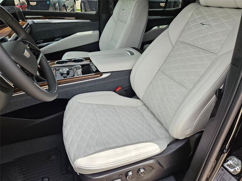 New 2026 Cadillac Escalade Platinum Sport w/ LPO, ONYX Package AWD/4WD image 61
