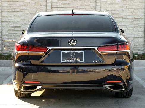 Used 2019 Lexus LS 500 w/ Interior Upgrade Package RWD image 9