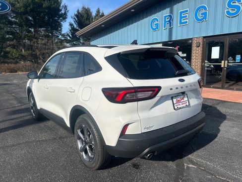New 2026 Ford Escape ST-Line w/ Tech Pack #1 AWD/4WD image 8