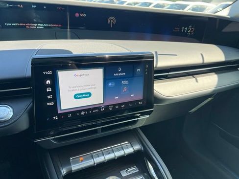 New 2026 Lincoln Nautilus Reserve AWD/4WD image 17