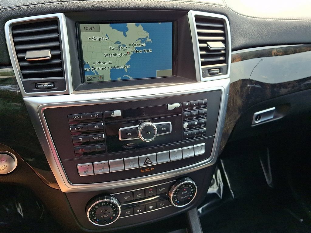 Used 2015 Mercedes-Benz GL 550 4MATIC image 21