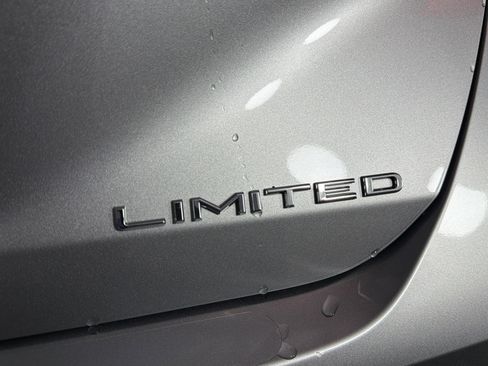 Used 2019 Toyota Avalon Limited w/ Advanced Safety Package FWD image 28