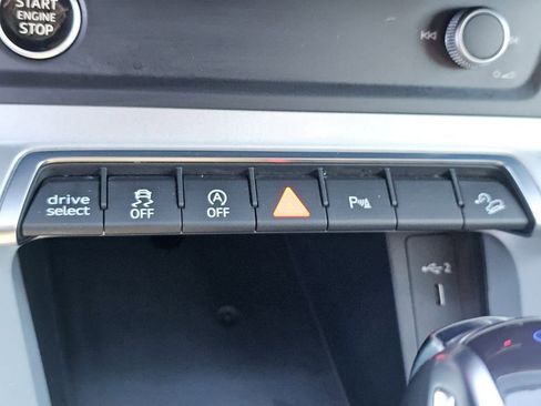 Used 2022 Audi Q3 2.0T Premium w/ Convenience Package image 17