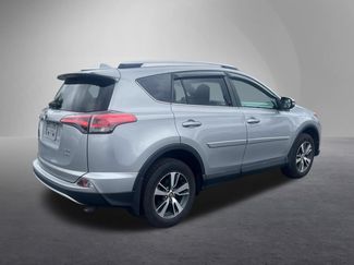 Used 2016 Toyota RAV4 XLE w/ Protection Package AWD/4WD video 3