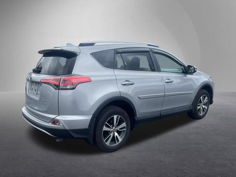 Used 2016 Toyota RAV4 XLE w/ Protection Package AWD/4WD image 3