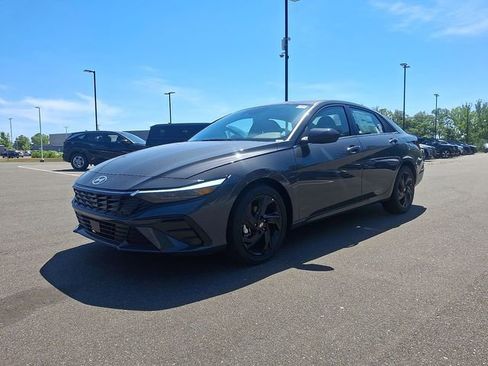 New 2026 Hyundai Elantra SEL Sport Premium FWD image 11