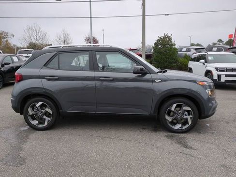 New 2026 Hyundai Venue SEL image 4