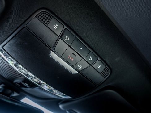 Used 2020 Mercedes-Benz C 300 4MATIC Sedan image 28