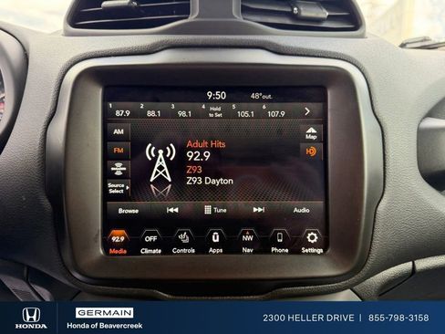 Used 2023 Jeep Renegade Latitude w/ Premium Group AWD/4WD image 9