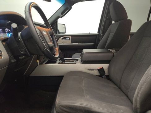 Used 2017 Ford Expedition XLT AWD/4WD image 17