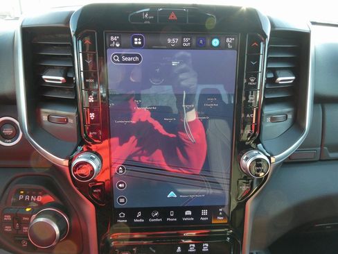 Used 2025 RAM 1500 Big Horn image 28