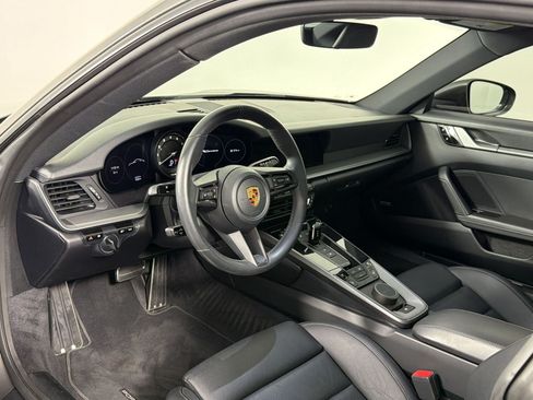 Certified 2021 Porsche 911 Carrera RWD image 4
