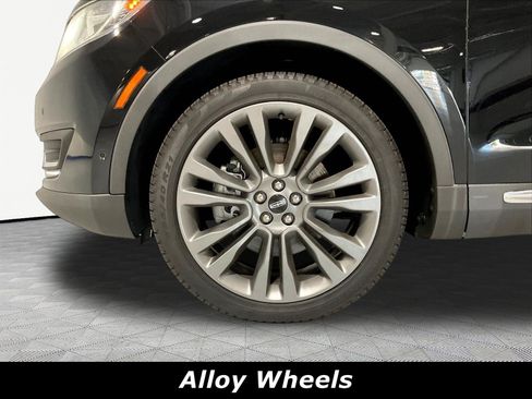 Used 2018 Lincoln MKX Reserve w/ Driver Assistance Package FWD image 33