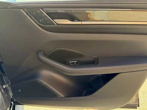 New 2025 Porsche Macan Turbo Electric image 20