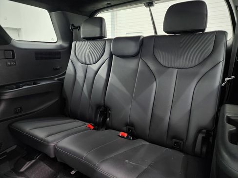 Used 2024 Hyundai Palisade Calligraphy image 10