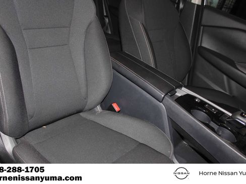 Certified 2025 Nissan Rogue S FWD image 9