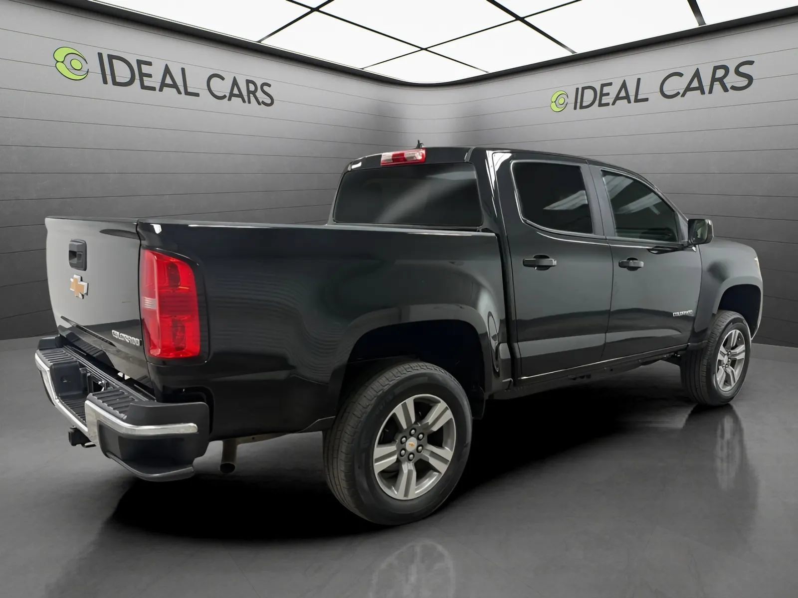 Used 2017 Chevrolet Colorado W/T w/ Custom Special Edition RWD image 5
