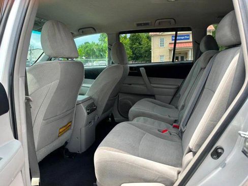 Used 2011 Toyota Highlander 2WD w/ Tech Pkg image 13