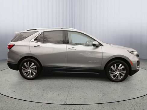 Used 2023 Chevrolet Equinox Premier image 22