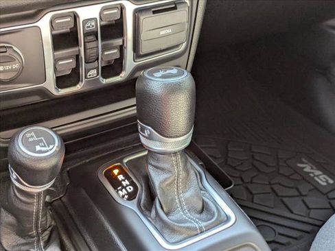 Used 2024 Jeep Wrangler Unlimited Sport AWD/4WD image 17