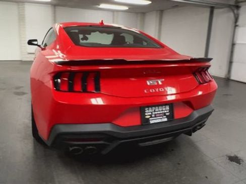 Used 2025 Ford Mustang GT Premium RWD image 7