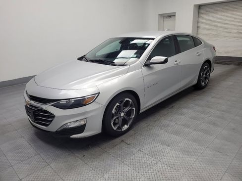 Used 2022 Chevrolet Malibu LT image 3