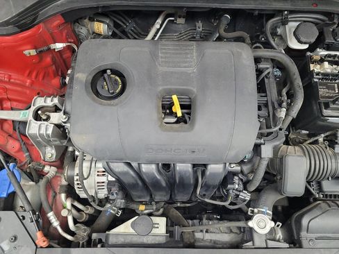 Used 2020 Hyundai Elantra SE image 30