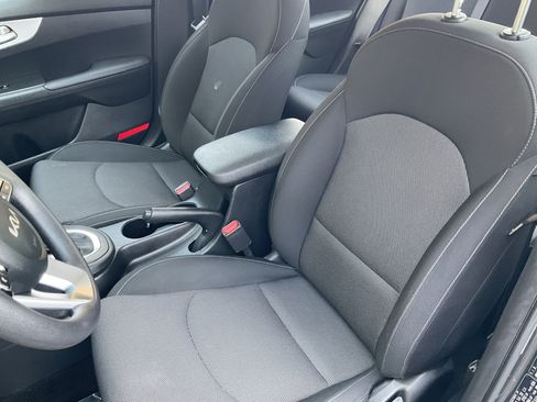 Used 2024 Kia Forte LXS FWD image 28