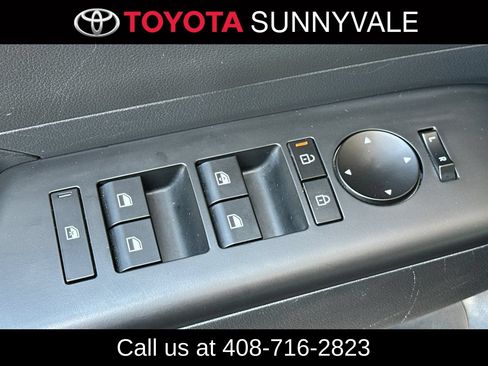 Used 2025 Hyundai Kona SEL AWD/4WD image 17