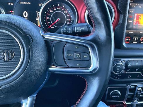 Used 2018 Jeep Wrangler Unlimited Rubicon image 19