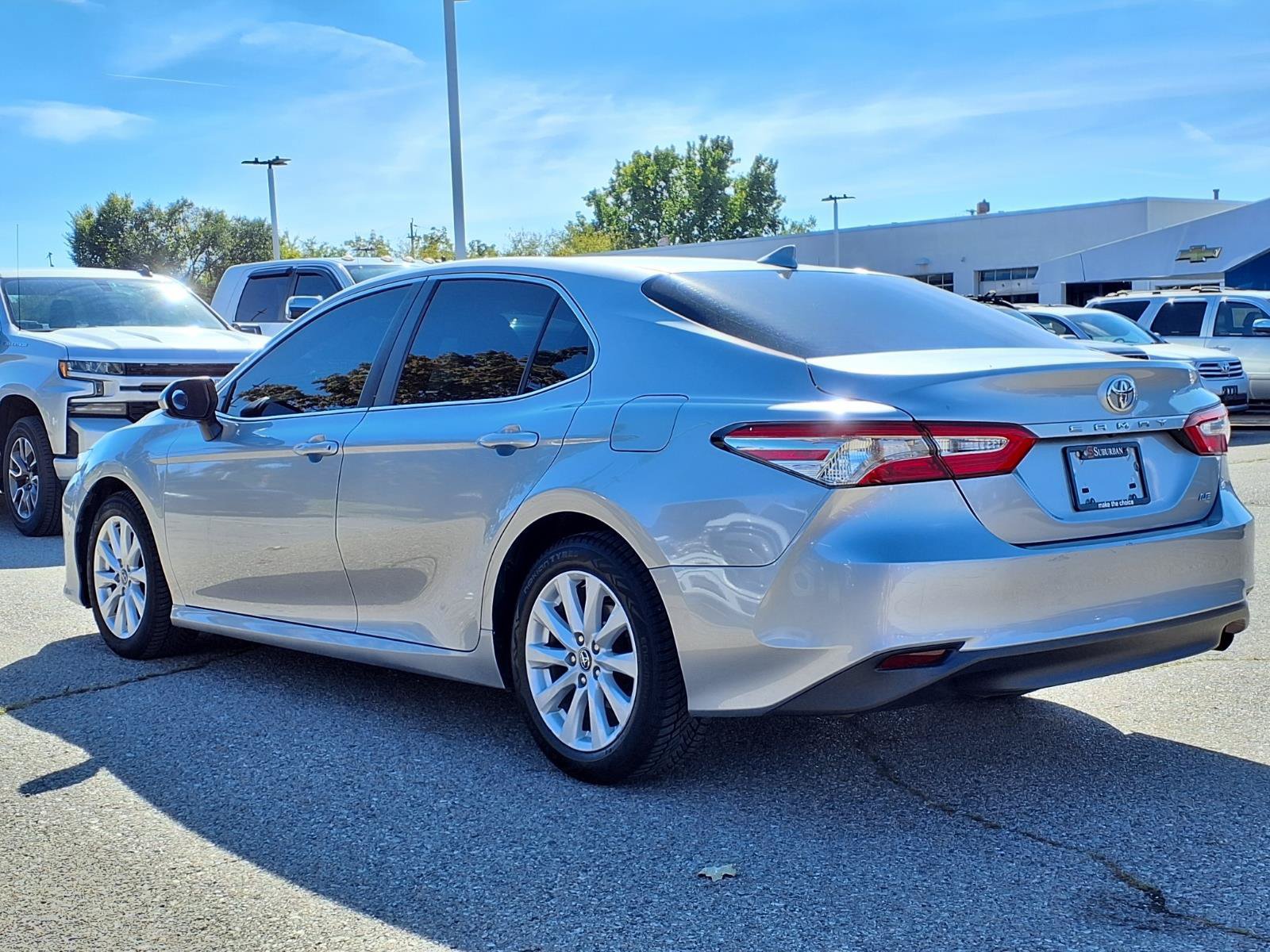 Used 2020 Toyota Camry LE FWD image 7