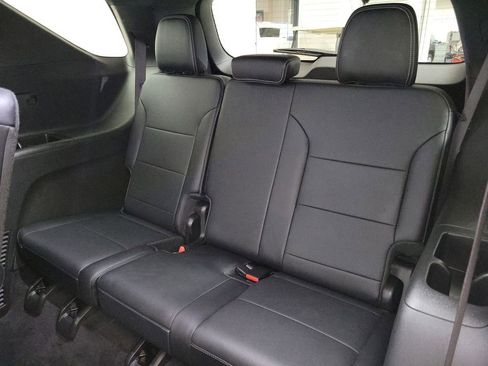 Certified 2025 Chevrolet Traverse LT image 10