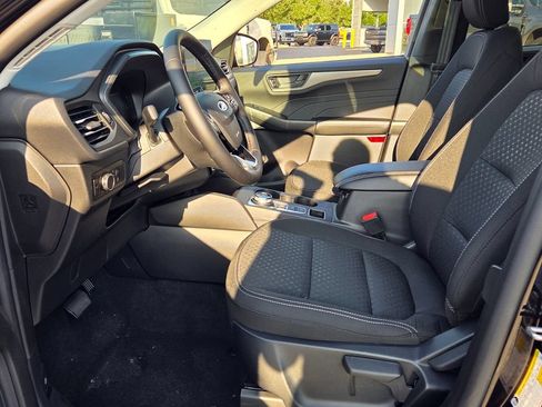 New 2026 Ford Escape Active w/ Tech Pack #1 FWD image 3
