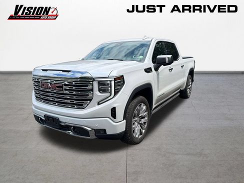 Used 2023 GMC Sierra 1500 Denali w/ Denali Reserve Package AWD/4WD image 1