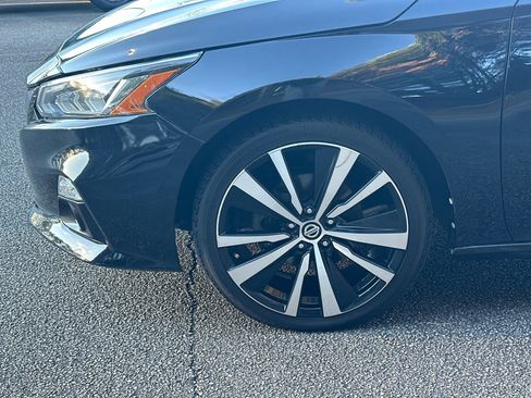 Used 2019 Nissan Altima 2.5 Platinum image 11