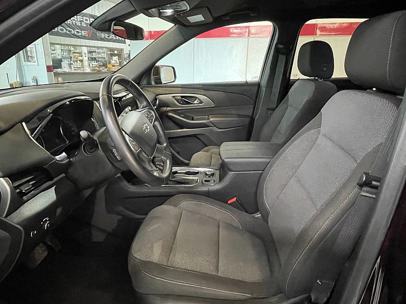 Used 2023 Chevrolet Traverse LT FWD image 10