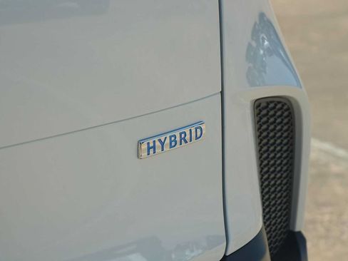 Used 2026 MAZDA CX-50 AWD 2.5 Hybrid w/ Premium Pkg image 8