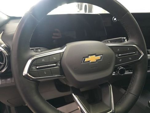 Used 2025 Chevrolet Equinox LT w/ Convenience Package II AWD/4WD image 17
