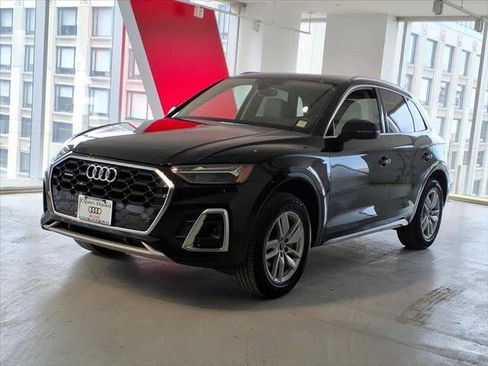 Certified 2023 Audi Q5 2.0T Premium w/ Convenience Package AWD/4WD image 1