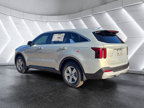 New 2026 Kia Sorento LX image 3